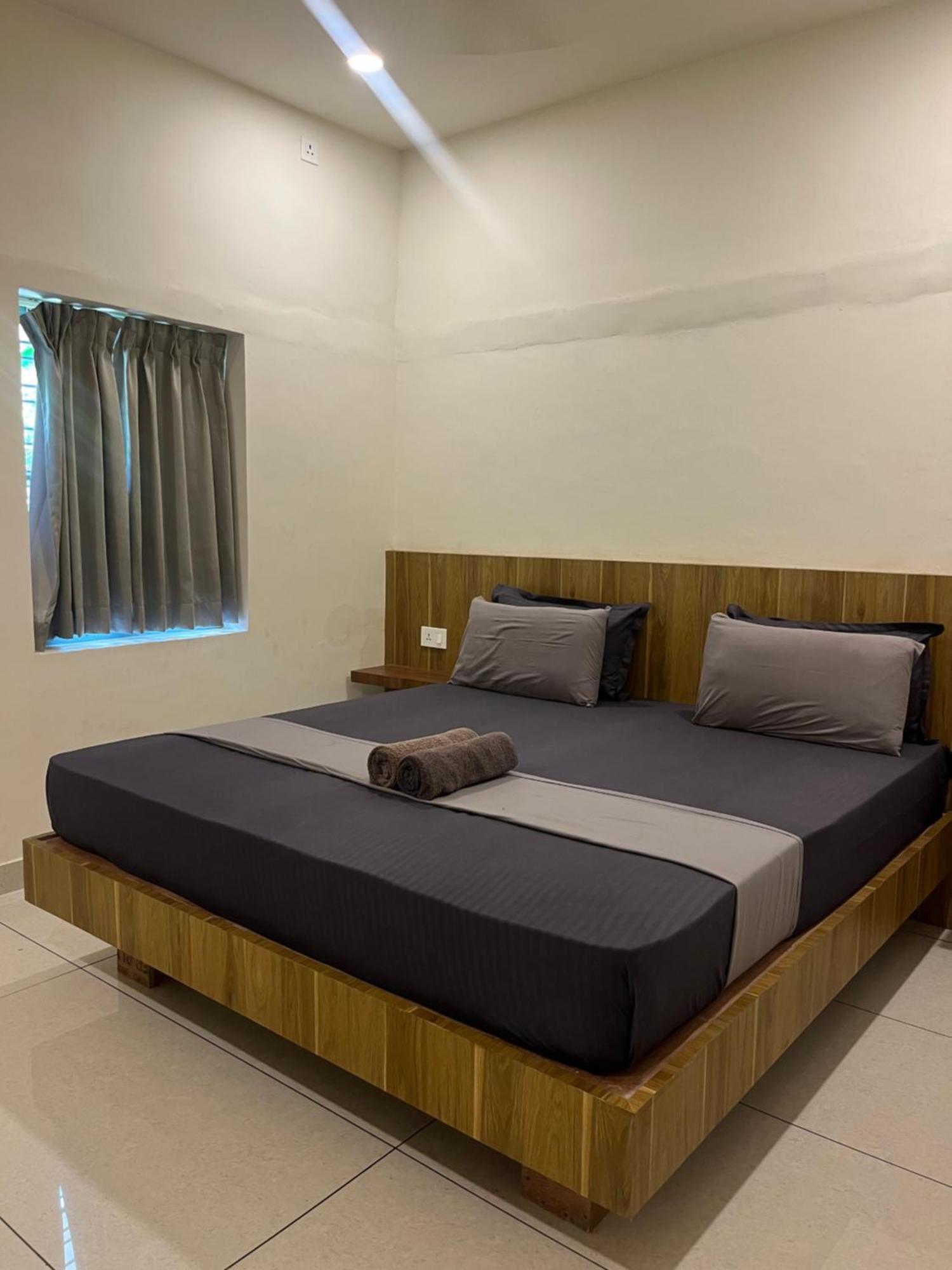 Paddlecult Surf Retreat Bed & Breakfast Varkala Exterior photo