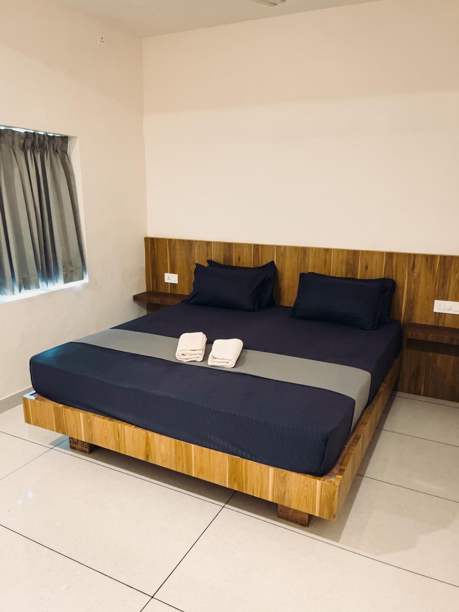 Paddlecult Surf Retreat Bed & Breakfast Varkala Exterior photo